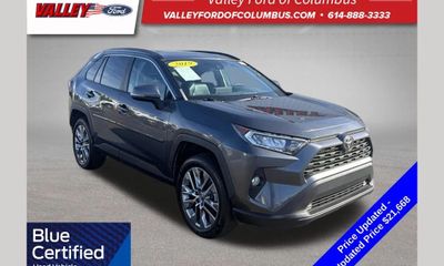 2019 Toyota RAV4 XLE Premium