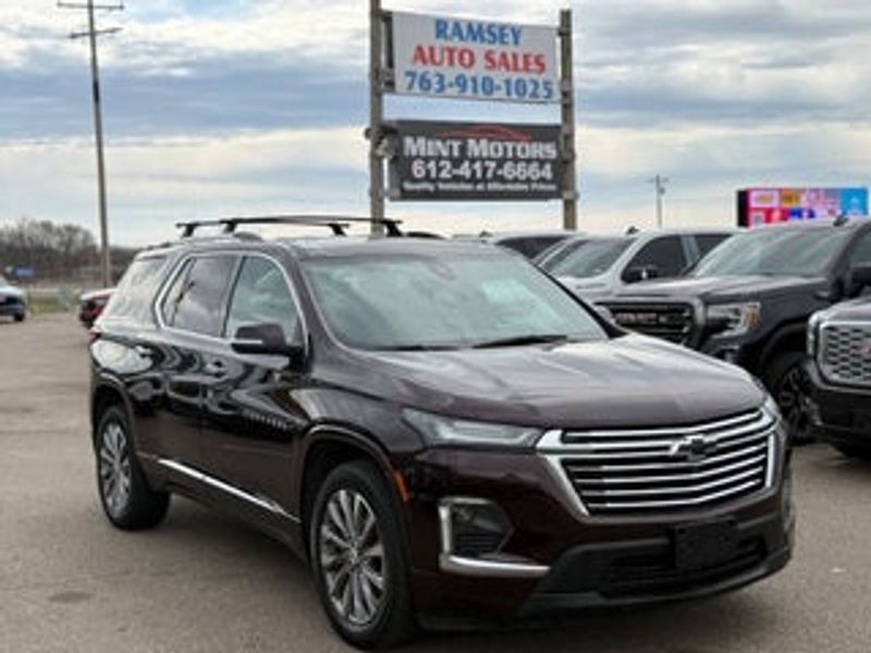 2022 Chevrolet Traverse — a typically priced live listing