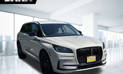 2024 Lincoln Corsair Standard