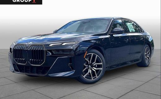 2026 BMW 740I
