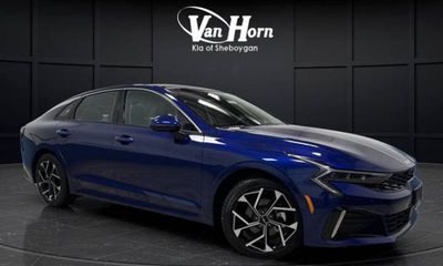 2025 Kia K5 EX