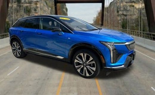 2025 Cadillac Optiq Sport 2