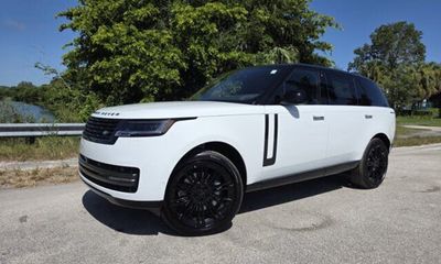 2026 Land Rover Range SE