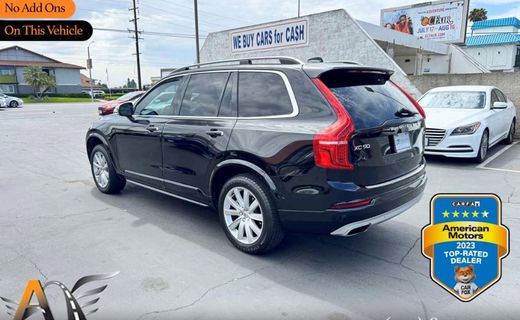 2017 Volvo XC90 Momentum