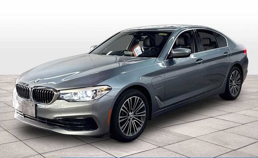 2019 BMW 530E