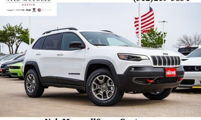 2023 Jeep Cherokee Trailhawk