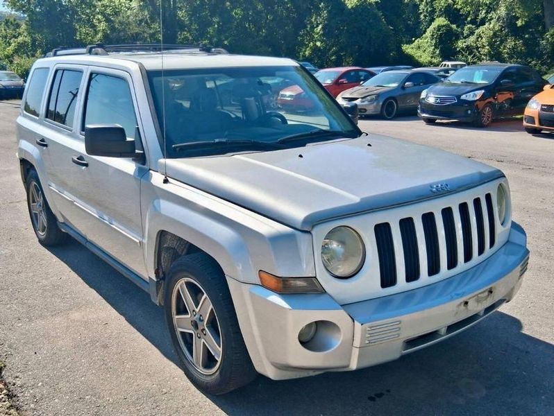 2007 Jeep Patriot — a typically priced live listing
