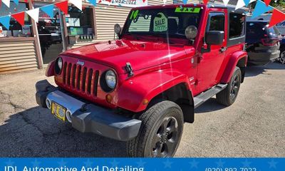2012 Jeep Wrangler Sahara