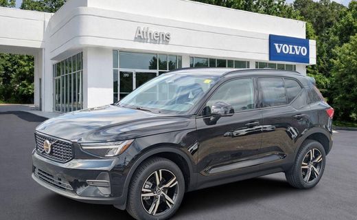 2026 Volvo XC40 Core