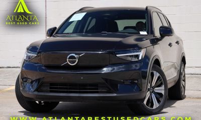 2023 Volvo XC40 Plus Dark