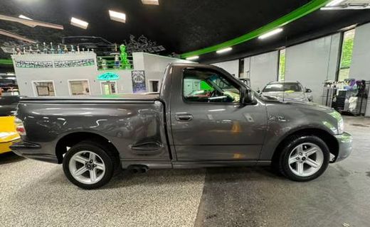 2004 Ford F-150 Heritage Classic Flareside