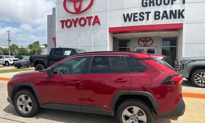 2025 Toyota RAV4 LE