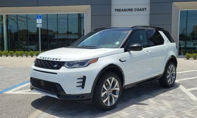 2026 Land Rover Discovery Sport Landmark