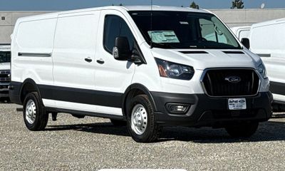 2025 Ford Transit LOW Roof