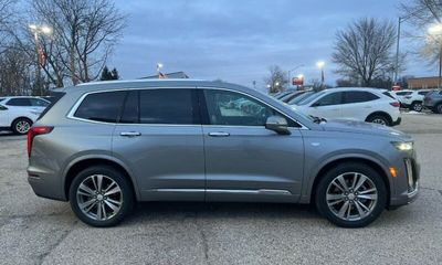 2021 Cadillac XT6 Premium Luxury