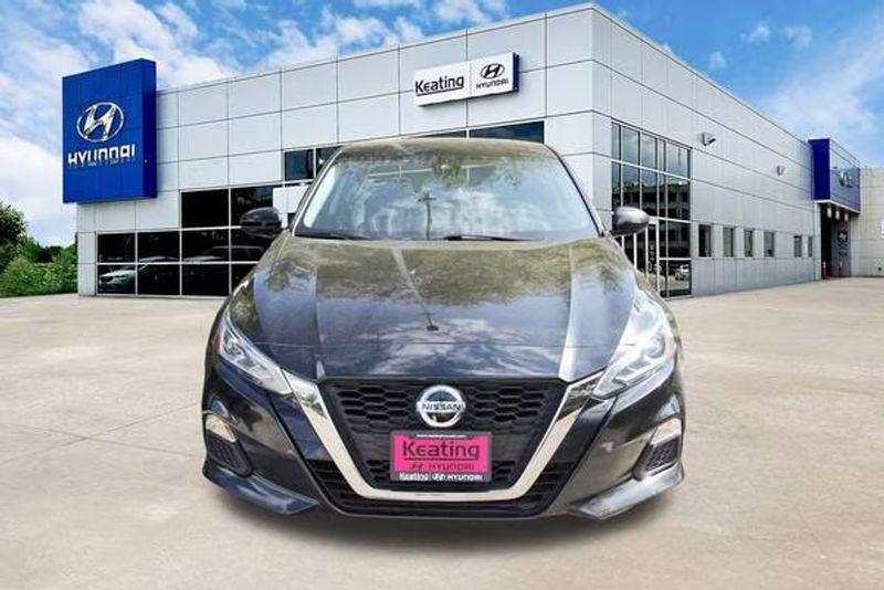 2021 Nissan Altima — a typically priced live listing