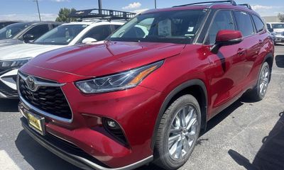2022 Toyota Highlander Limited