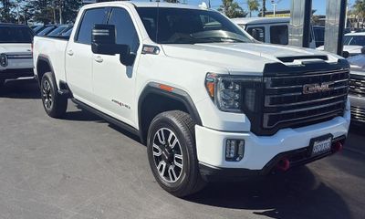 2023 GMC Sierra HD AT4