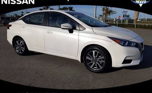 2022 Nissan Versa SV