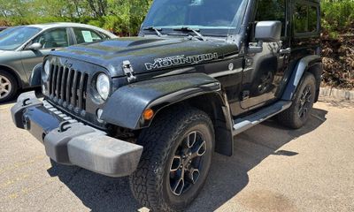 2017 Jeep Wrangler Sahara