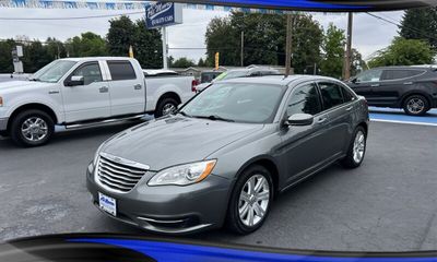 2013 Chrysler 200 Touring