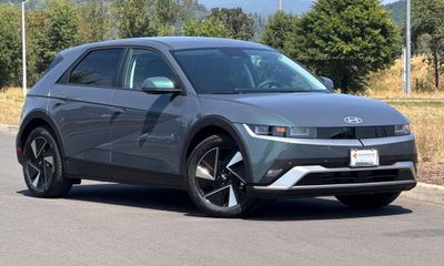 2026 Hyundai Ioniq 5 SE