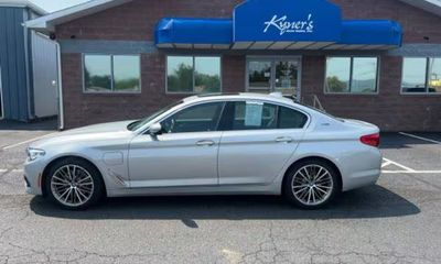 2019 BMW 530E xDrive