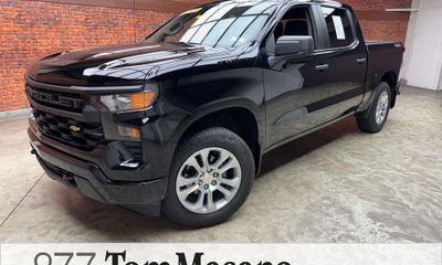 2025 Chevrolet Silverado Custom