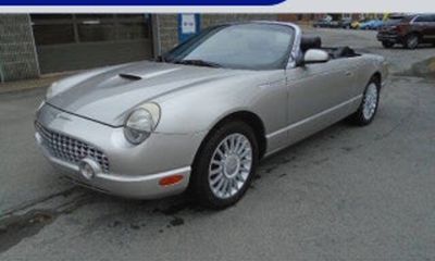 2005 Ford Thunderbird Deluxe