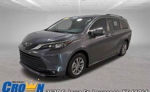 2025 Toyota Sienna XLE