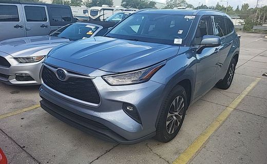 2022 Toyota Highlander XLE