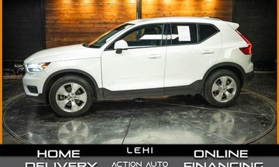 2022 Volvo XC40 Momentum Excl S60