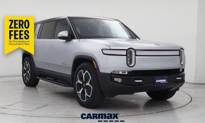 2024 Rivian R1S Adventure