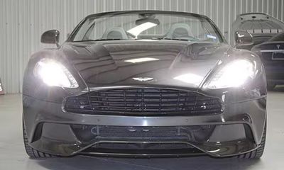 2016 Aston Martin Vanquish Volante
