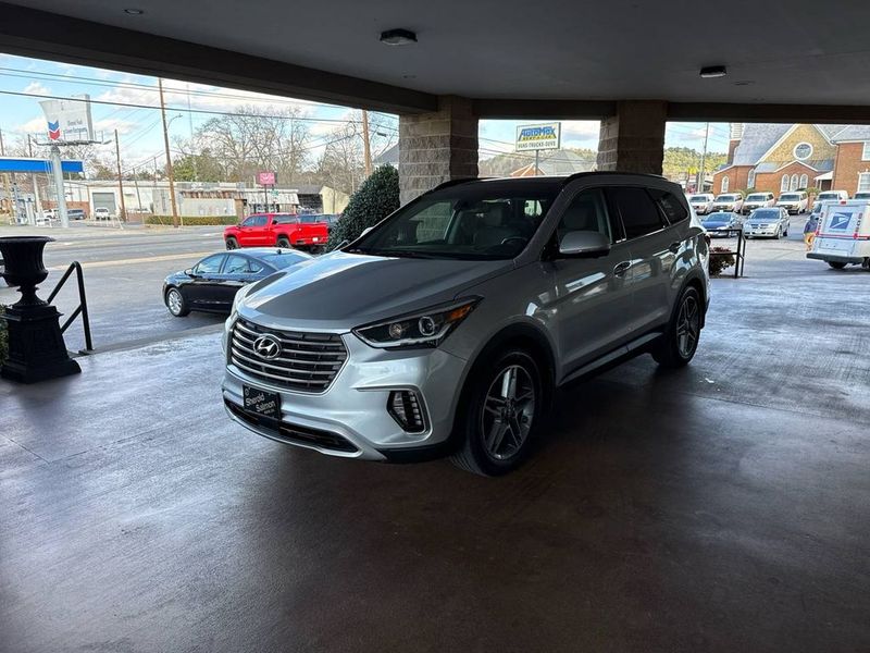 2018 Hyundai Santa Fe — a typically priced live listing