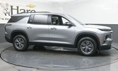 2027 Chevrolet Traverse LT