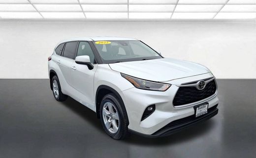 2022 Toyota Highlander LE