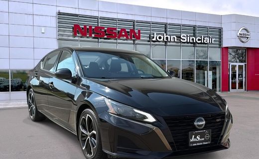 2023 Nissan Altima SR