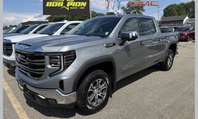 2026 GMC Sierra SLT