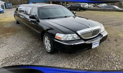 2006 Lincoln Town CAR Executive