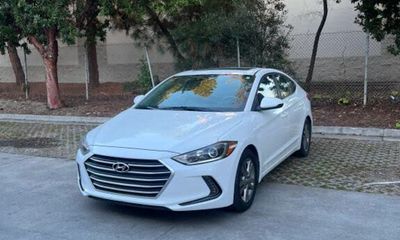 2018 Hyundai Elantra