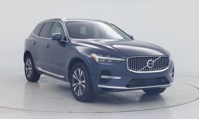 2023 Volvo XC60 Core Bright Theme