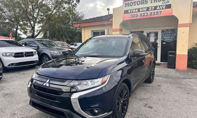 2020 Mitsubishi Outlander SE