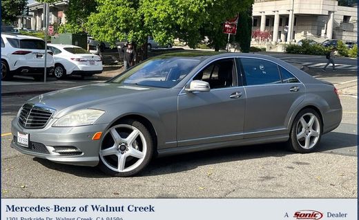 2011 Mercedes-Benz S-Class S550