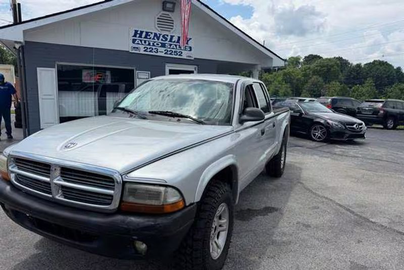 2004 Dodge Dakota — a typically priced live listing