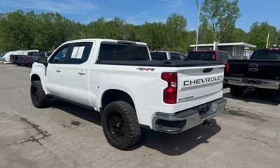 2023 Chevrolet Silverado LT