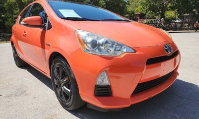 2014 Toyota Prius C TWO