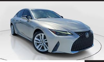 2023 Lexus IS 300 Comfort