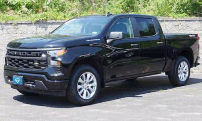2024 Chevrolet Silverado Custom