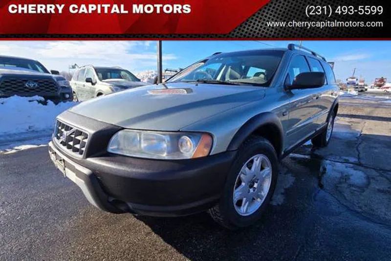 2006 Volvo XC70 — a typically priced live listing